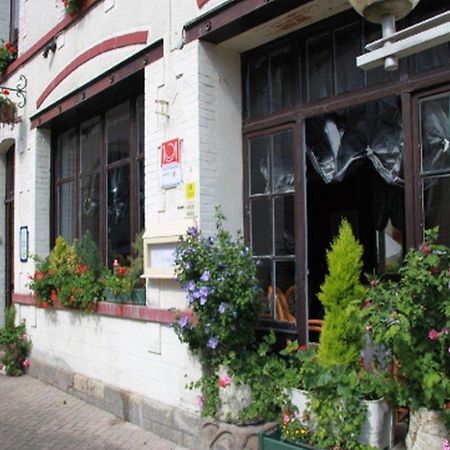 Logis Hotel Et Restaurant Du Dauphin Sées المظهر الخارجي الصورة