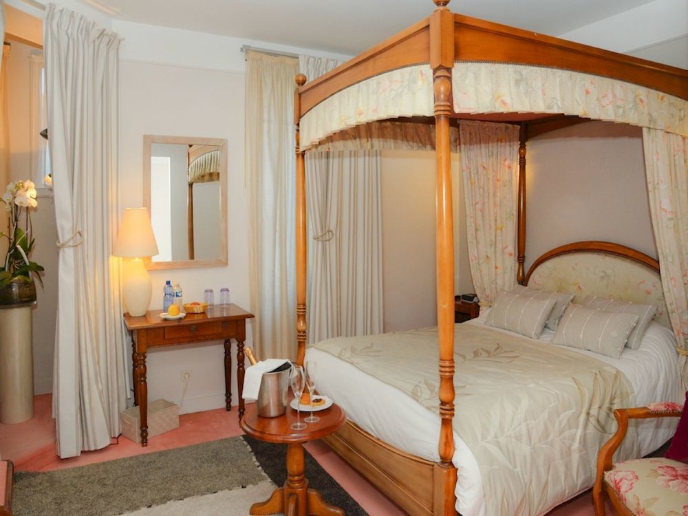 Logis Hotel Et Restaurant Du Dauphin Sées المظهر الخارجي الصورة