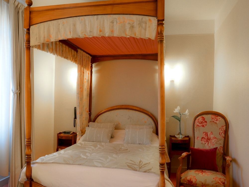 Logis Hotel Et Restaurant Du Dauphin Sées المظهر الخارجي الصورة